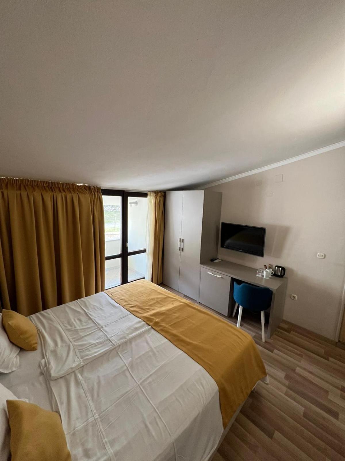 Bellevue Rooms Stara Baška Esterno foto