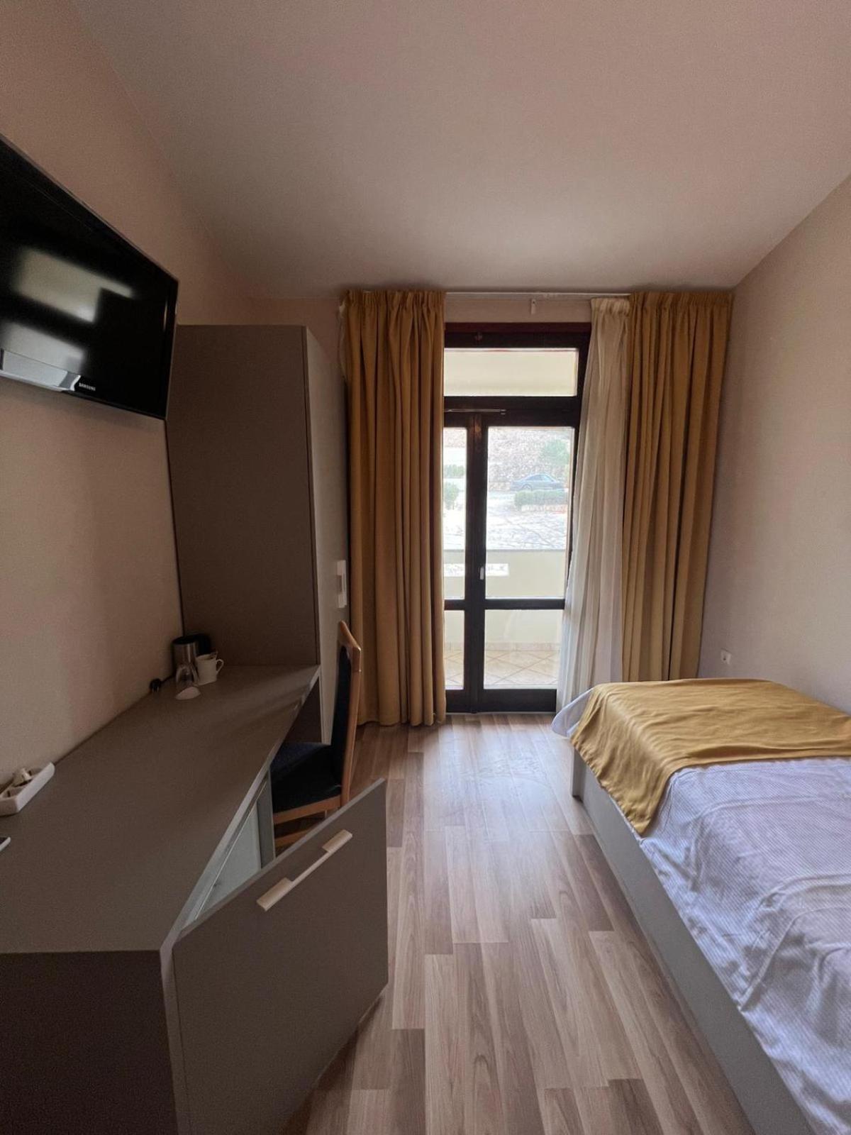 Bellevue Rooms Stara Baška Esterno foto