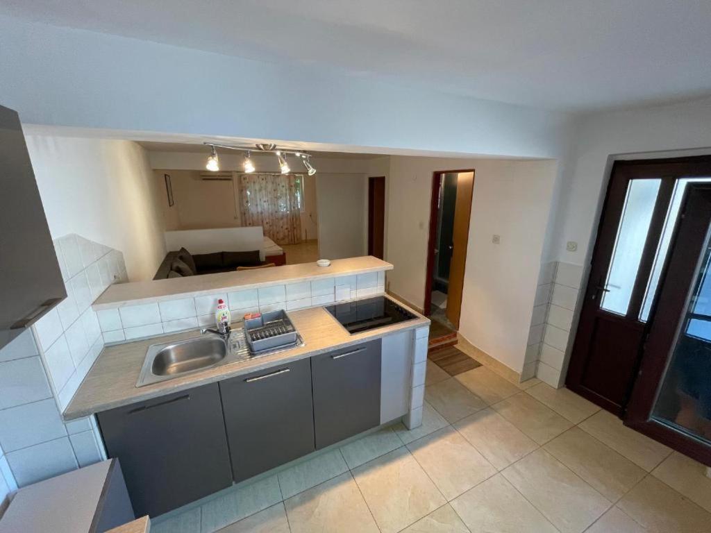 Bellevue Rooms Stara Baška Esterno foto