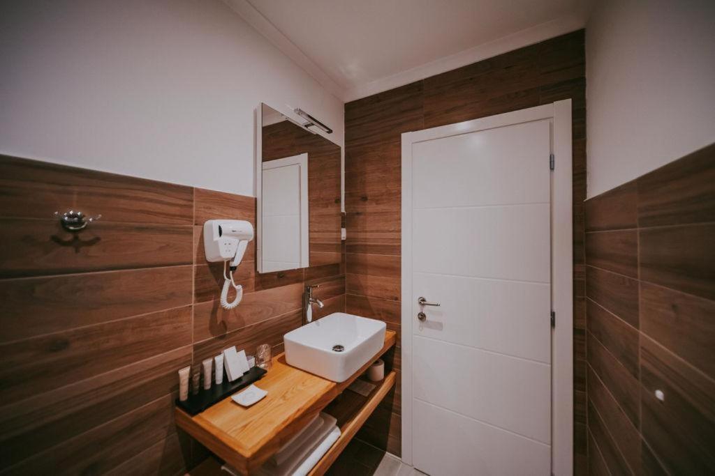 Bellevue Rooms Stara Baška Esterno foto