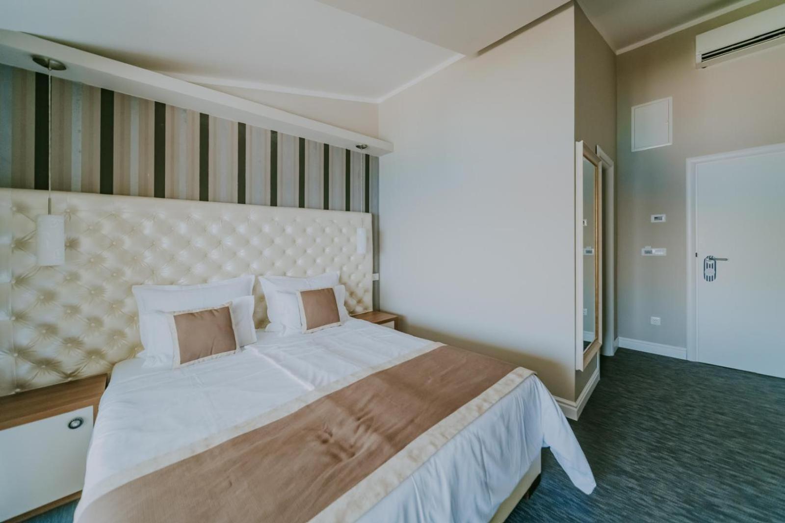 Bellevue Rooms Stara Baška Esterno foto