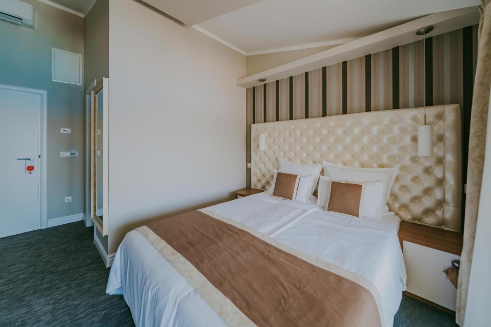 Bellevue Rooms Stara Baška Esterno foto