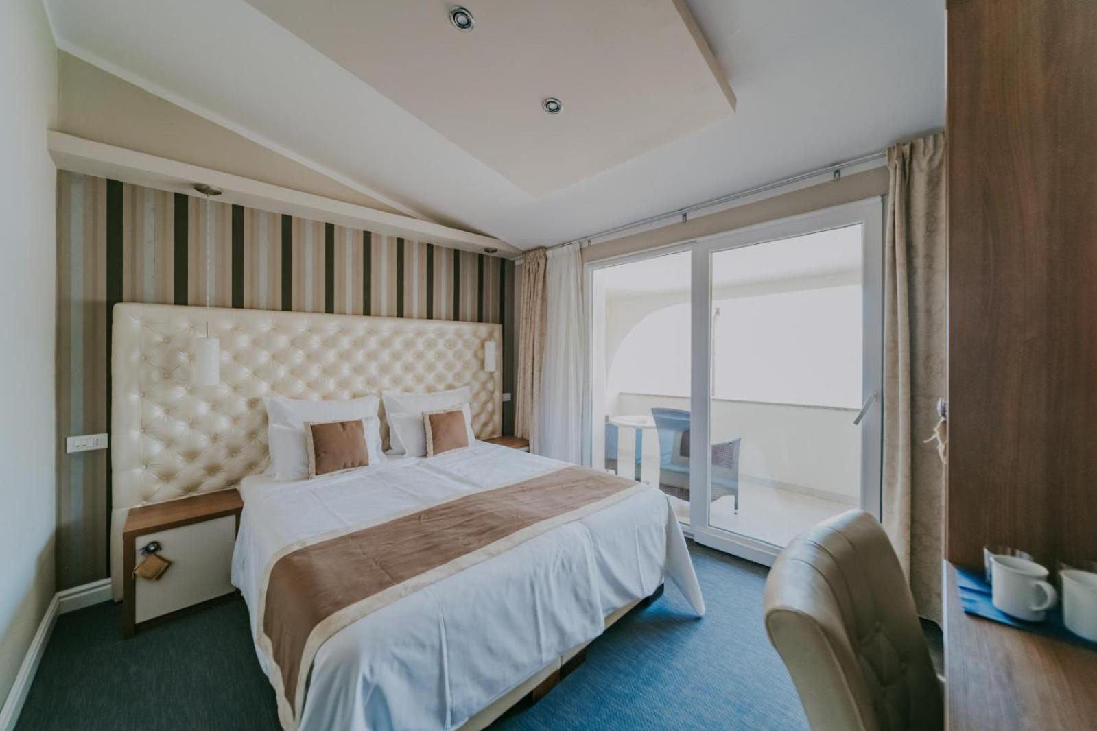 Bellevue Rooms Stara Baška Esterno foto